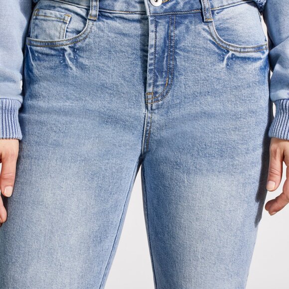 Tribal cropped jean - Picture 2 of 4